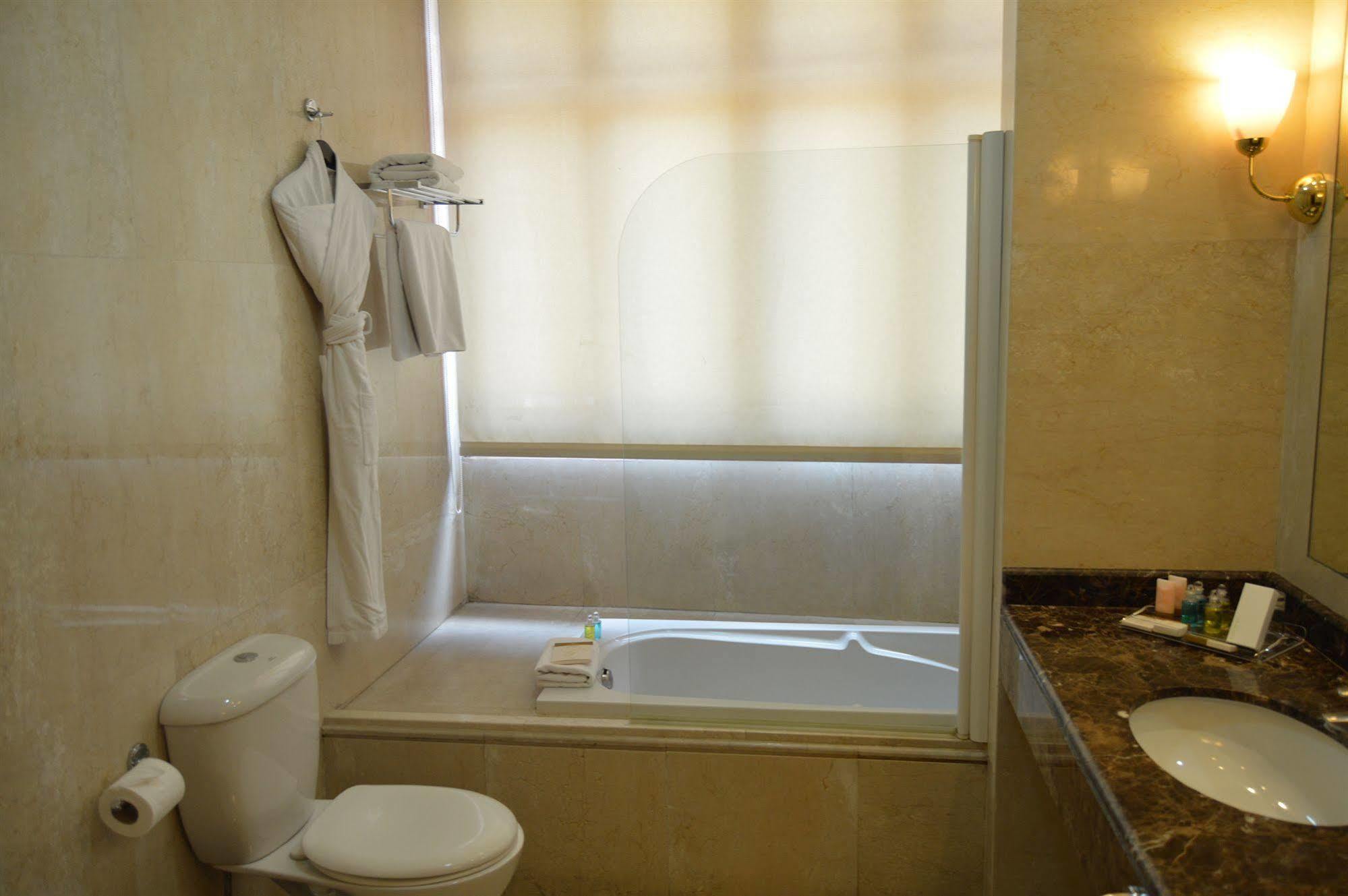 Etoile Suites Boutique Hotel Downtown Bejrut Zewnętrze zdjęcie