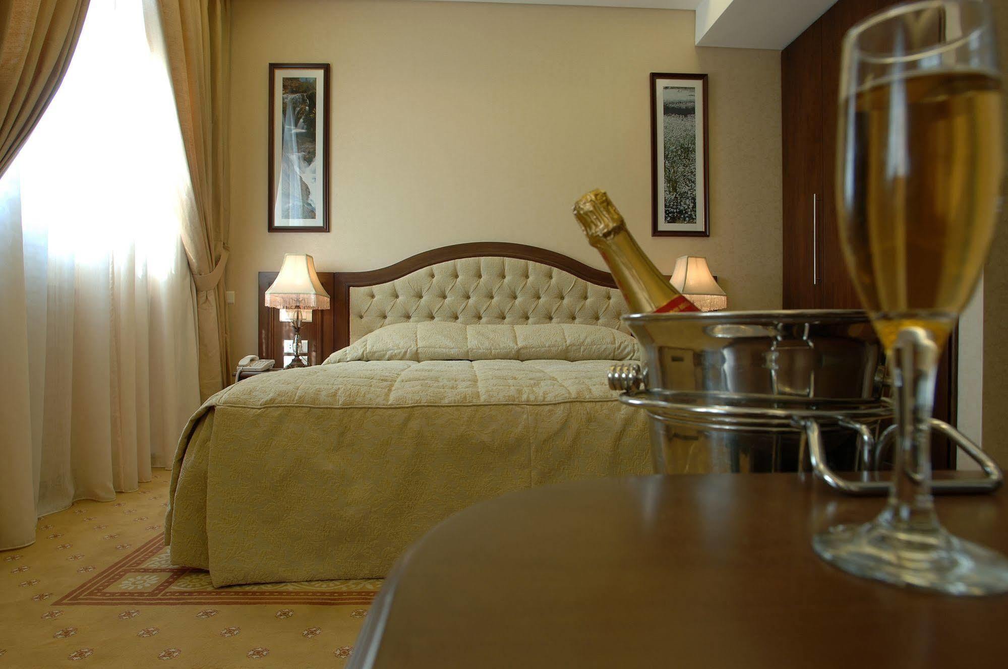 Etoile Suites Boutique Hotel Downtown Bejrut Zewnętrze zdjęcie